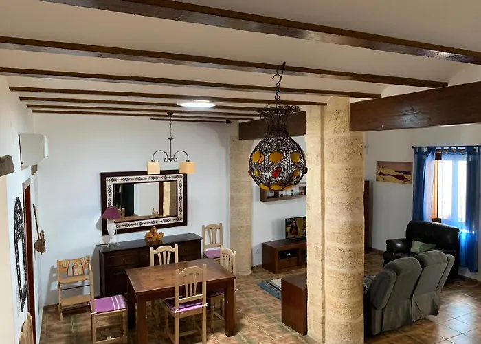 Entre Montanas Y Mar, Casa Quim Montesa