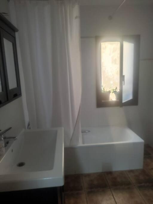 Entre Montanas Y Mar, Casa Quim Ferienhaus